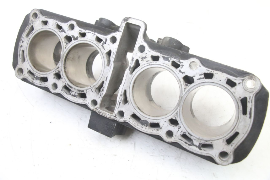 photo de CILINDRO PISTONE YAMAHA FZS FAZER 600 (2001 - 2003) - Angolazione alternativa