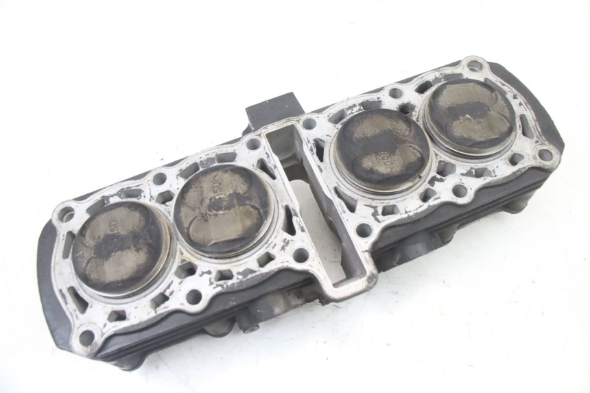 photo de CILINDRO PISTONE YAMAHA FZS FAZER 600 (2001 - 2003) - Vista d'insieme del prodotto