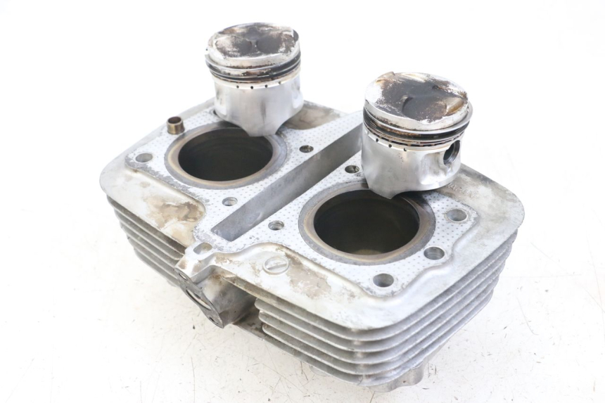 photo de CILINDRO PISTONE SUZUKI GSX E 250 (1982 - 1983) - Vista principale