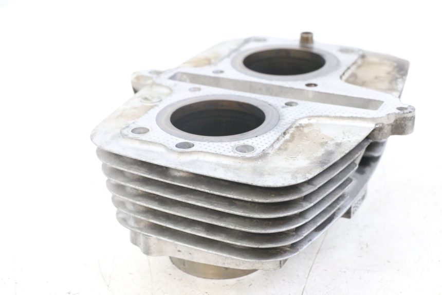 photo de CILINDRO PISTONE SUZUKI GSX E 250 (1982 - 1983) - Caratteristiche distintive
