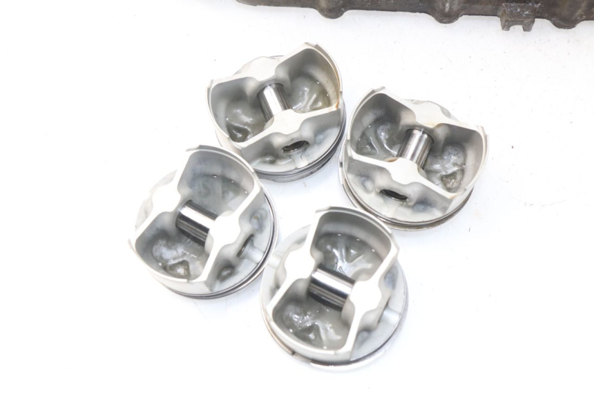 photo de CILINDRO PISTONE SUZUKI GSX-R GSXR 600 (2001 - 2003) - Focus sulla struttura