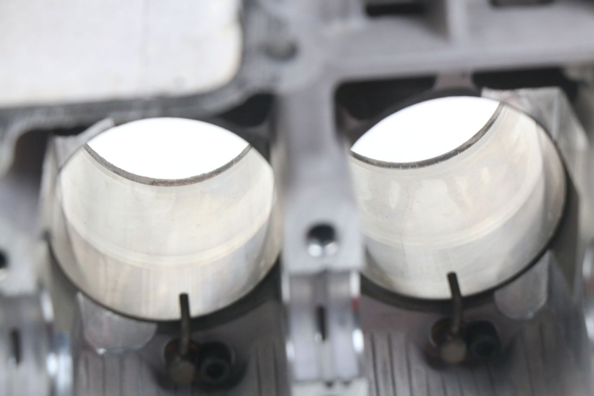 photo de CILINDRO PISTONE SUZUKI GSX-R GSXR 600 (2001 - 2003) - Dettagli dei punti di fissaggio