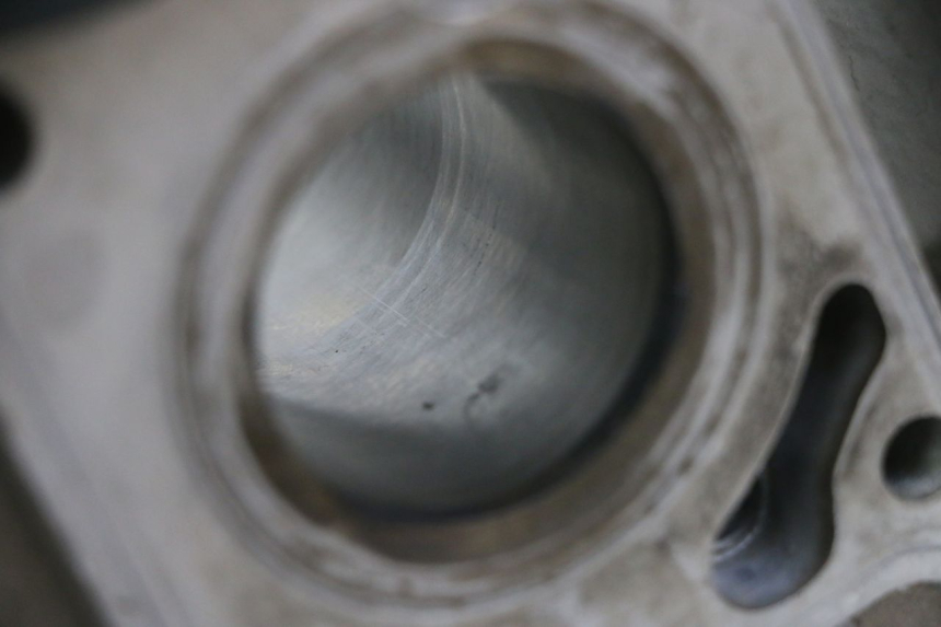 photo de CILINDRO PISTONE HYOSUNG GTR 125 (2006 - 2008) - Dettagli dei punti di fissaggio