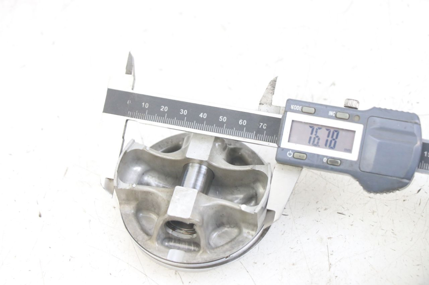 photo de CILINDRO PISTONE HONDA CRF 250 (2013 - 2016) - Marcature e riferimenti originali