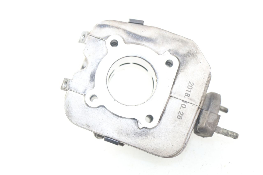 photo de CILINDRO PISTONE PEUGEOT KISBEE 2T 50 (2018 - 2022) - Dettagli dei punti di fissaggio