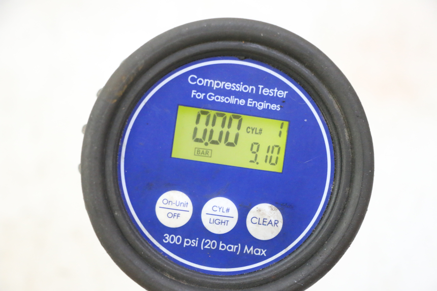 photo de CILINDRO PISTONE PEUGEOT KISBEE 2T 50 (2010 - 2017) - Dettagli dei punti di fissaggio