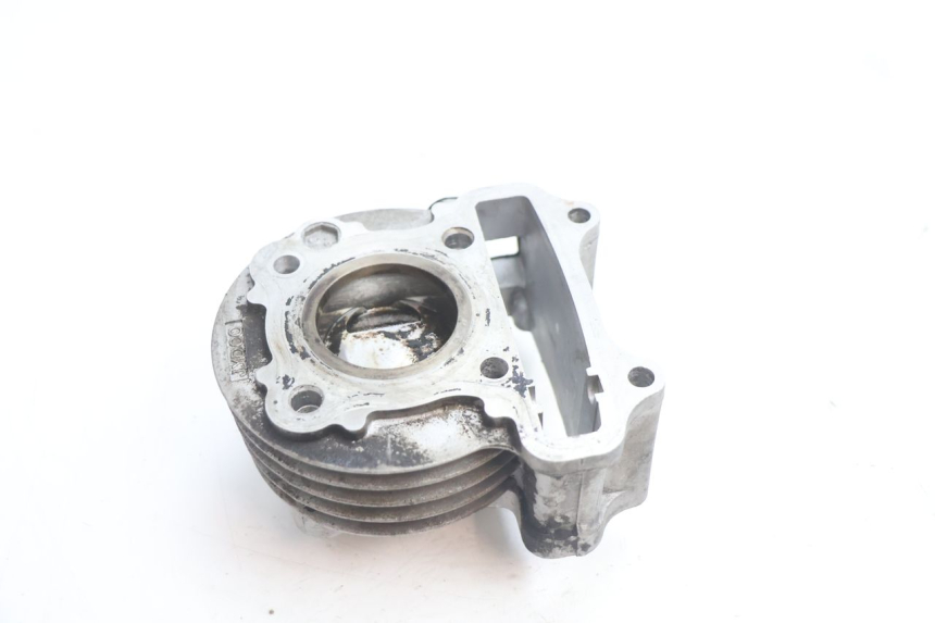 photo de CILINDRO PISTONE PEUGEOT KISBEE 4T 50 (2010 - 2017) - Dettaglio del componente