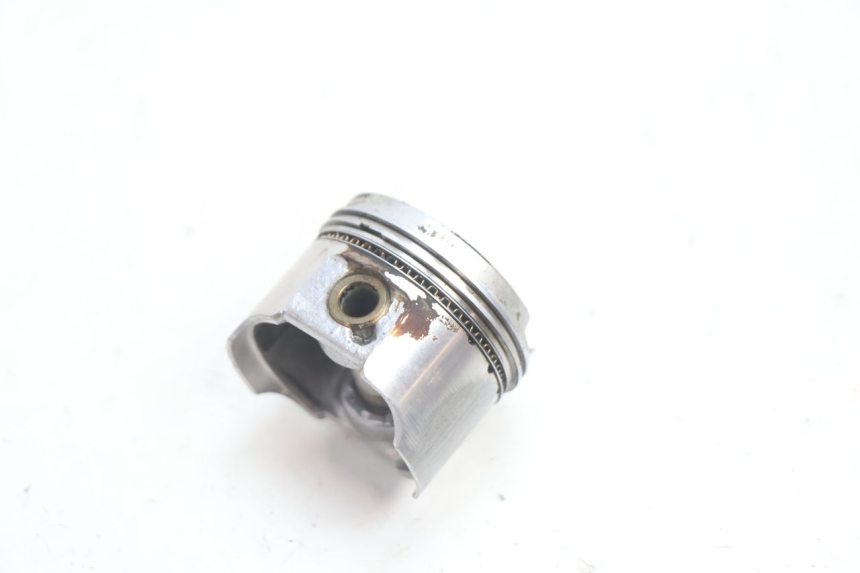 photo de CILINDRO PISTONE PEUGEOT KISBEE 4T 50 (2010 - 2017) - Zoom sui componenti