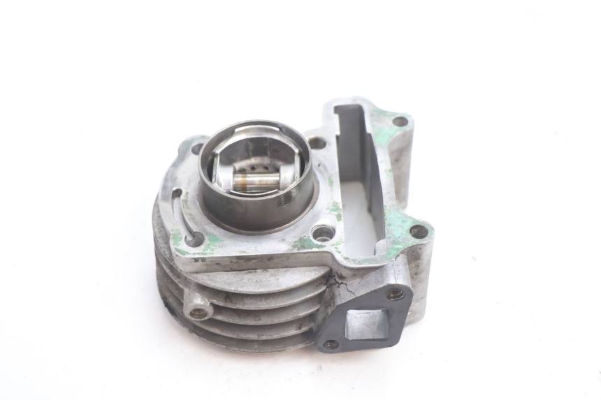 photo de CILINDRO PISTONE PEUGEOT KISBEE 4T 50 (2010 - 2017) - Zoom sullo stato d'uso