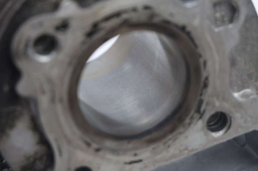 photo de CILINDRO PISTONE PEUGEOT KISBEE 4T 50 (2010 - 2017) - Stato della superficie e materiale