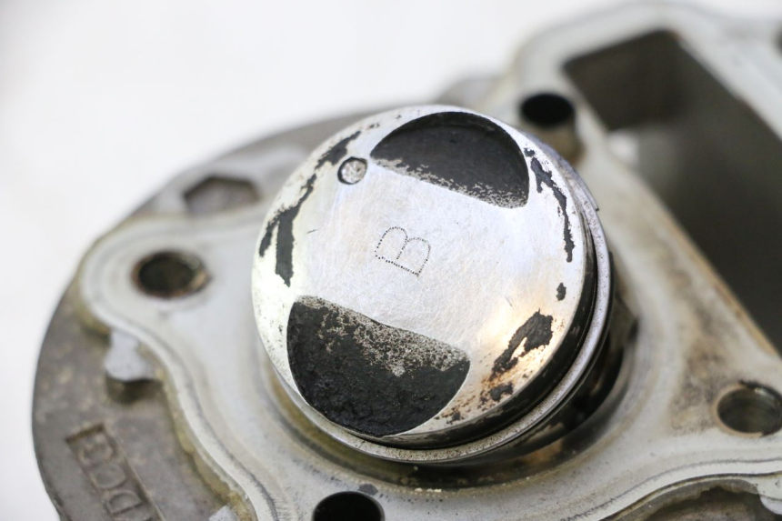 photo de CILINDRO PISTONE PEUGEOT KISBEE 4T 50 (2010 - 2017) - Foto prodotto supplementare
