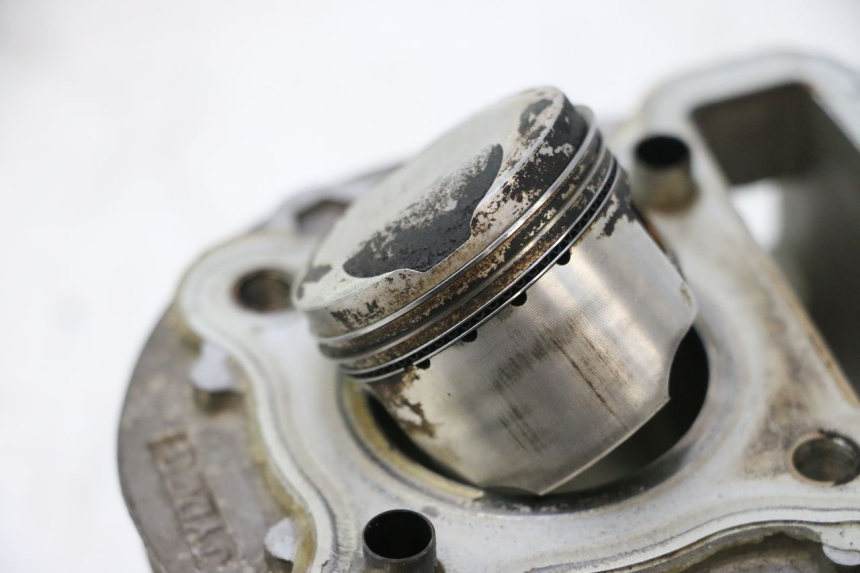 photo de CILINDRO PISTONE PEUGEOT KISBEE 4T 50 (2010 - 2017) - Ispezione visiva dettagliata