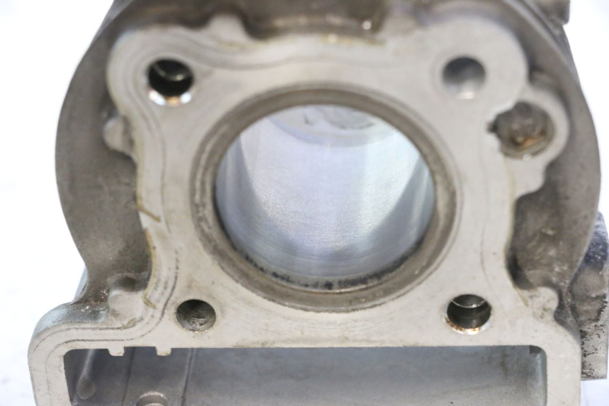 photo de CILINDRO PISTONE PEUGEOT KISBEE 4T 50 (2018 - 2022) - Marcature e riferimenti originali
