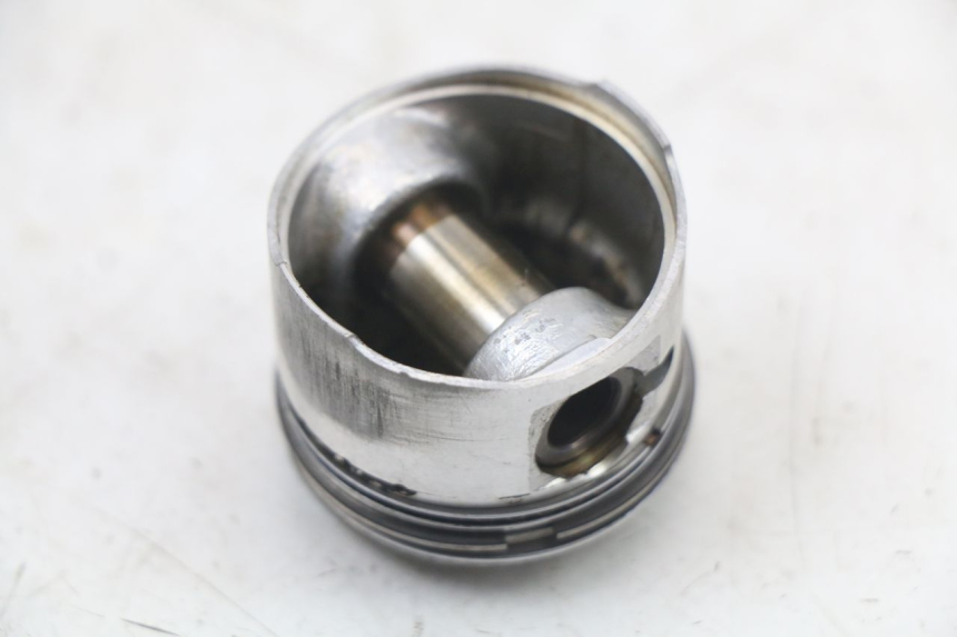 photo de CILINDRO PISTONE KYMCO AGILITY 4T 50 (2005 - 2018) - Caratteristiche distintive