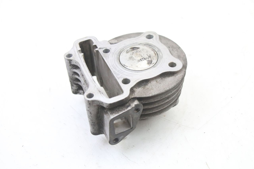 photo de CILINDRO PISTONE KYMCO DINK 4T 50 (2007 - 2018) - Primo piano tecnico