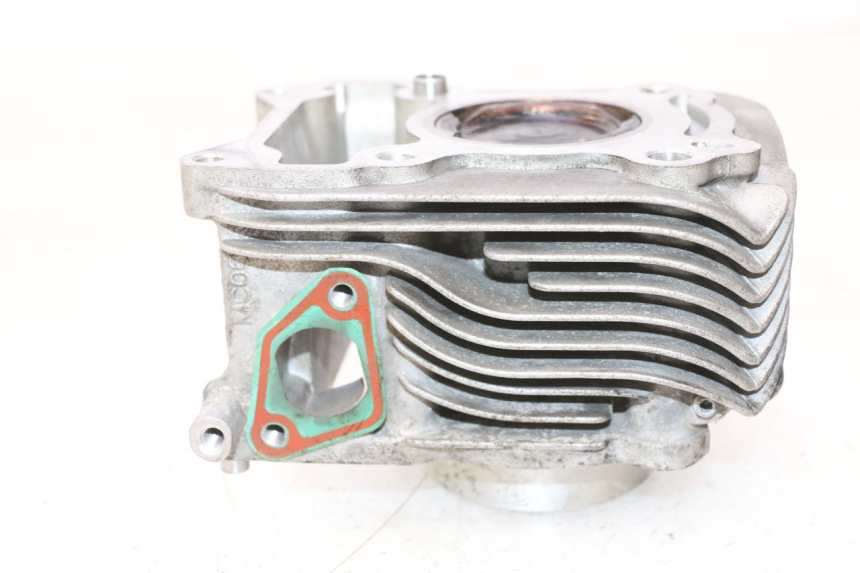 photo de CILINDRO PISTONE PIAGGIO LIBERTY IGET S 125 (2016 - 2020) - Dettagli dei punti di fissaggio