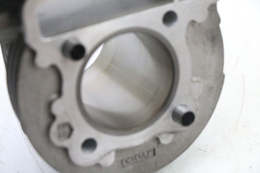 photo de CILINDRO PISTONE LONGJIA SHARPY 125 (2020 - 2024) - Marcature e riferimenti originali