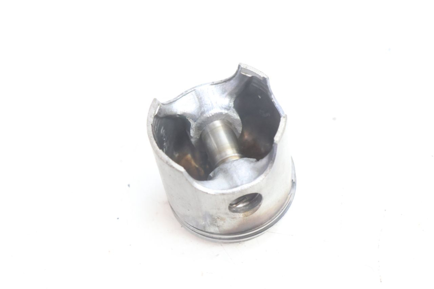 photo de CILINDRO PISTONE PEUGEOT LUDIX BLASTER 50 (2006 - 2014) - Altra angolazione