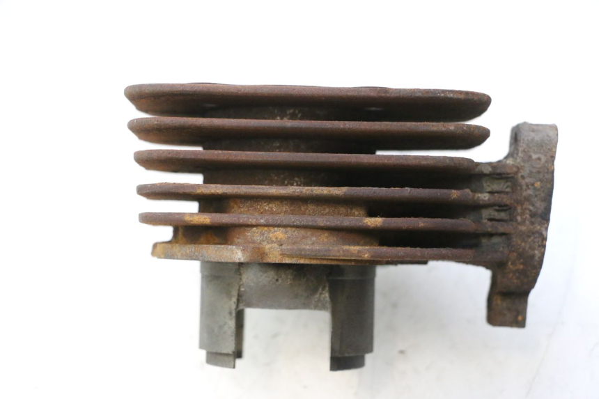 photo de CILINDRO PISTONE PEUGEOT LUDIX 50 (2005 - 2007) - Primo piano ad alta risoluzione