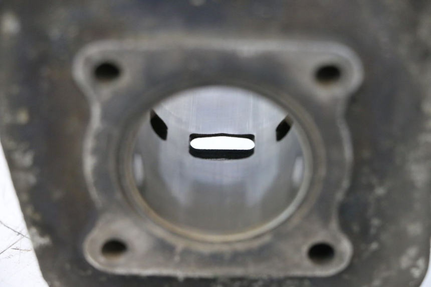 photo de CILINDRO PISTONE PEUGEOT LUDIX ONE 14P 50 (2004 - 2013) - Altra angolazione
