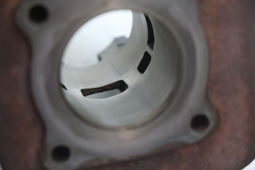 photo de CILINDRO PISTONE PEUGEOT LUDIX ONE 50 (2004 - 2013) - Ispezione visiva dettagliata