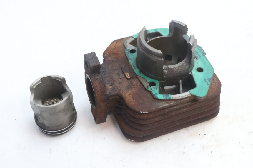 photo de CILINDRO PISTONE PEUGEOT LUDIX ONE 50 (2004 - 2013) - Zoom sullo stato d'uso