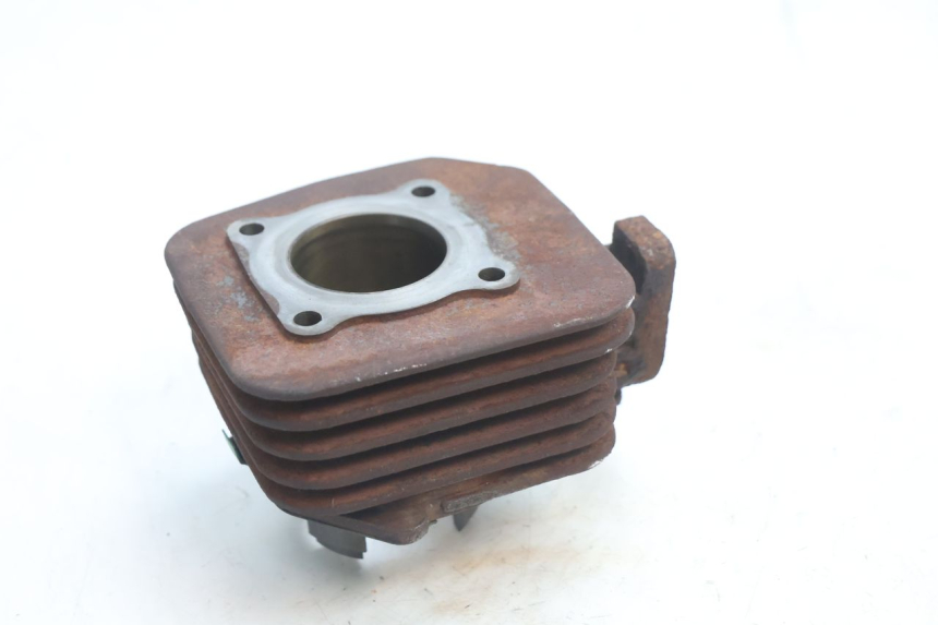 photo de CILINDRO PISTONE PEUGEOT LUDIX ONE 50 (2004 - 2013) - Marcature e riferimenti originali