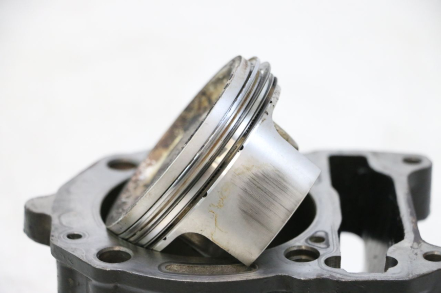 photo de CILINDRO PISTONE PIAGGIO MP3 LT 300 (2010 - 2016) - Zoom qualità usato