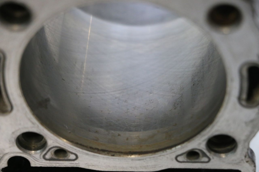 photo de CILINDRO PISTONE PIAGGIO MP3 LT 300 (2010 - 2016) - Stato della superficie e materiale