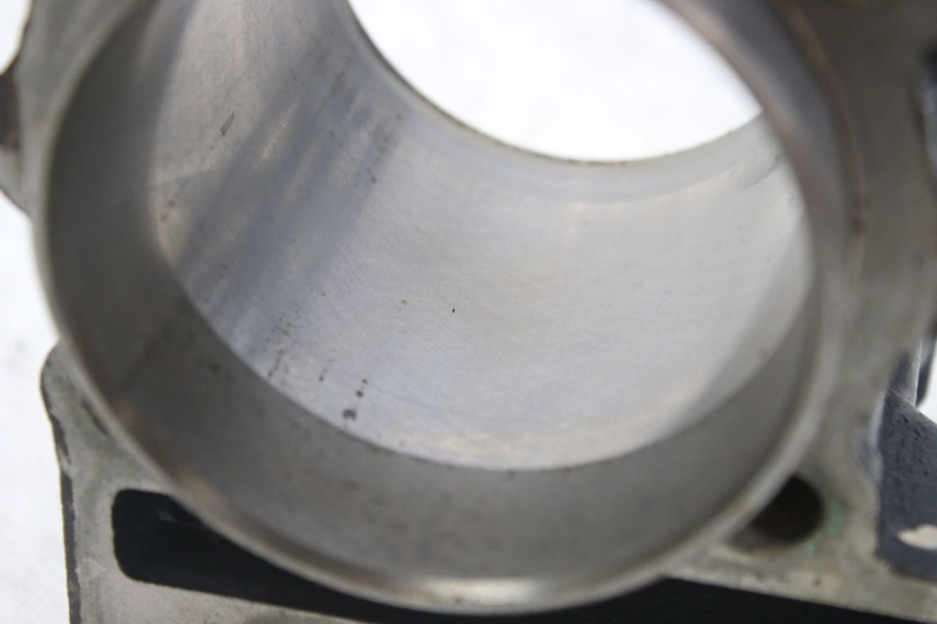 photo de CILINDRO PISTONE PIAGGIO MP3 RL 250 (2006 - 2010) - Dettagli dei punti di fissaggio