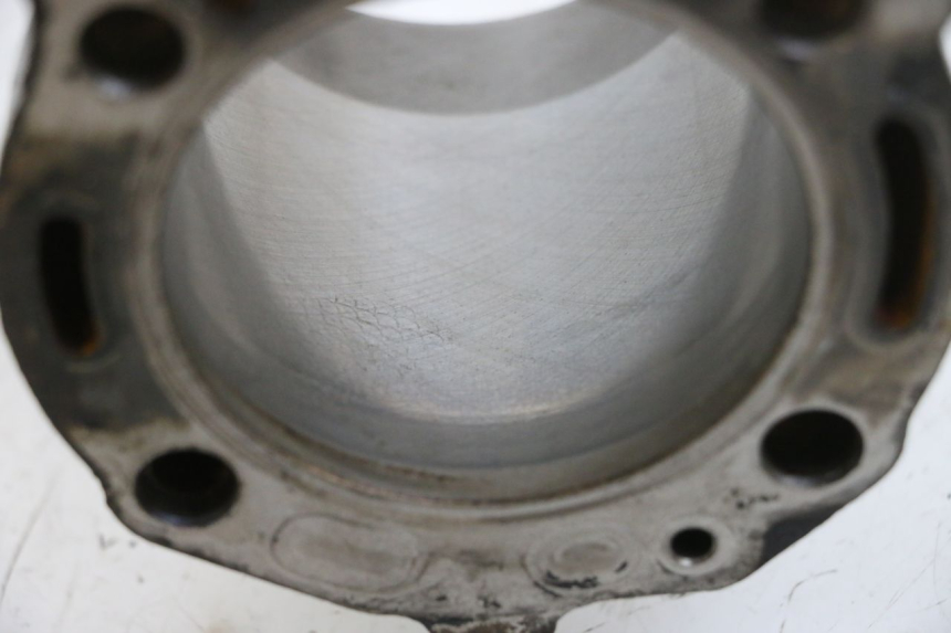 photo de CILINDRO PISTONE PIAGGIO MP3 RL 250 (2006 - 2010) - Zoom sullo stato d'uso