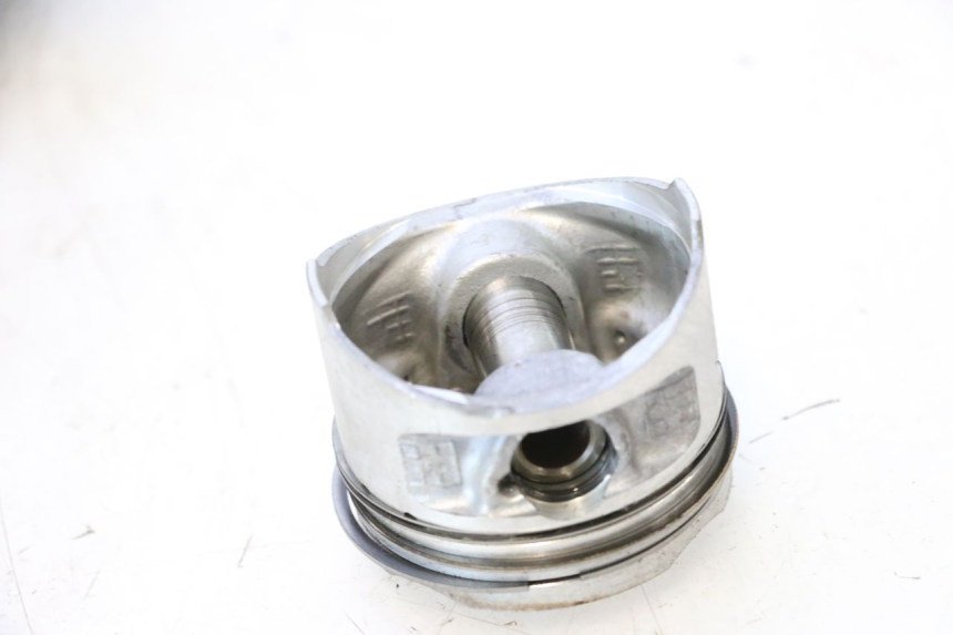 photo de CILINDRO PISTONE PIAGGIO MP3 125 (2006 - 2014) - Ispezione visiva dettagliata