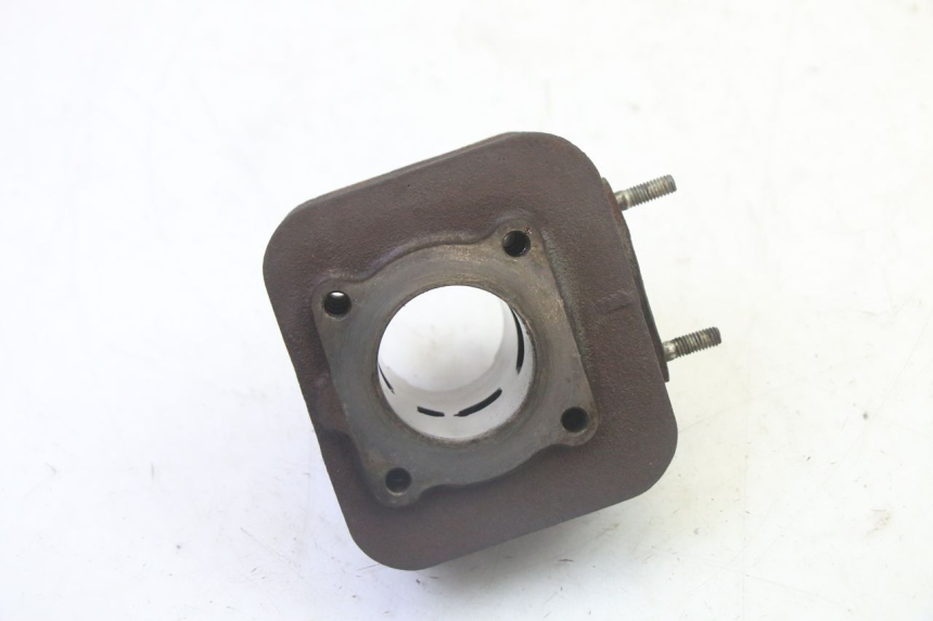 photo de CILINDRO PISTONE PIAGGIO NEW TYPHOON 50 (2010 - 2017) - Dettagli dei punti di fissaggio