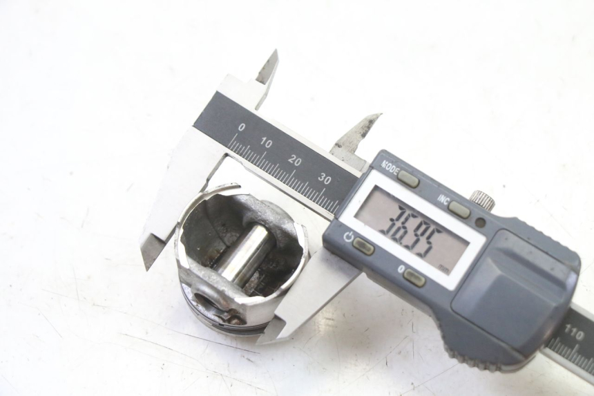 photo de CILINDRO PISTONE SYM ORBIT 2 4T 50 (2008 - 2017) - Marcature e riferimenti originali