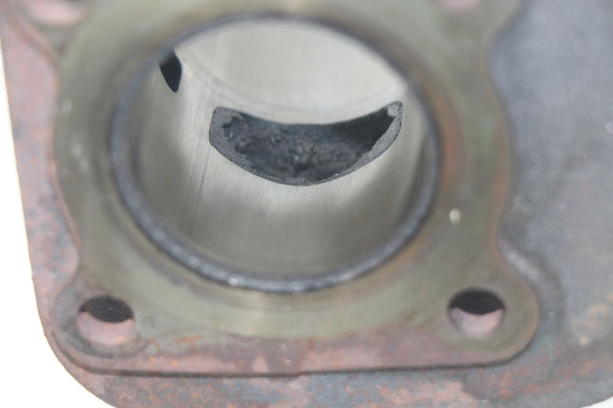 photo de CILINDRO PISTONE MBK OVETTO 2T 50 (2007 - 2017) - Primo piano tecnico