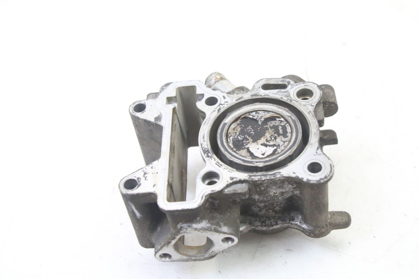 photo de CILINDRO PISTONE MBK OVETTO 4T 50 (2008 - 2016) - Primo piano tecnico