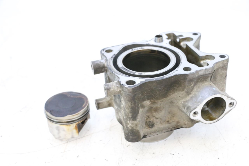 photo de CILINDRO PISTONE HONDA PCX (JF57/JF64) 125 (2014 - 2018) - Focus sulla struttura