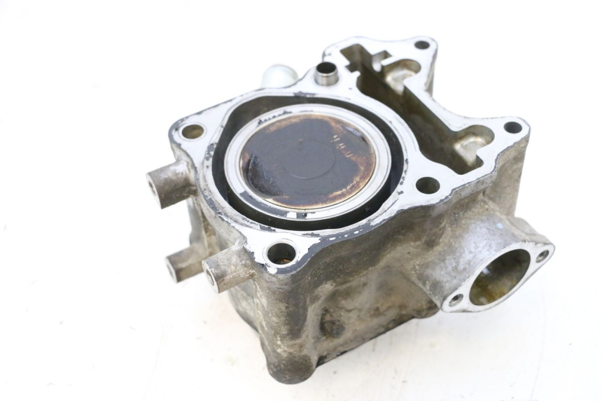 photo de CILINDRO PISTONE HONDA PCX (JF57/JF64) 125 (2014 - 2018) - Primo piano tecnico