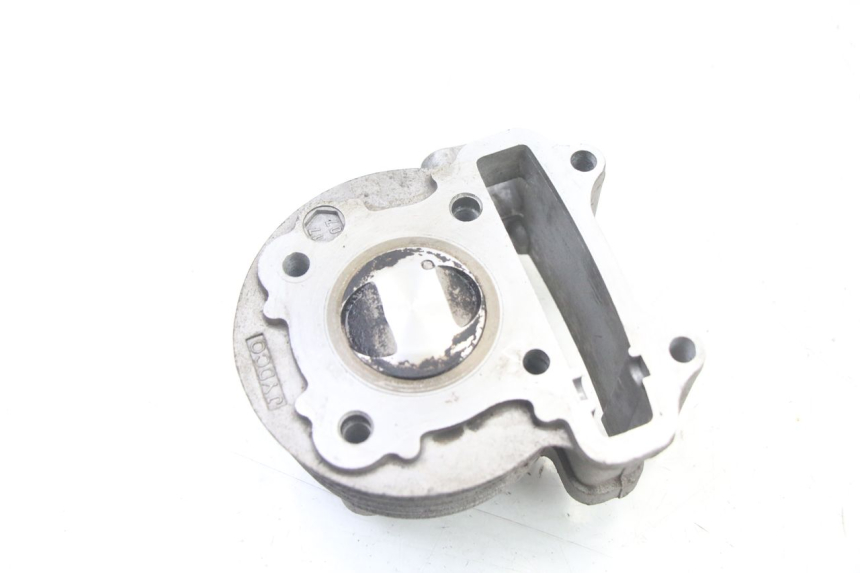 photo de CILINDRO PISTONE PEUGEOT KISBEE 4T 50 (2010 - 2017) - Primo piano tecnico