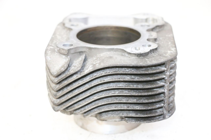 photo de CILINDRO PISTONE PIAGGIO VESPA LX 150 (2005 - 2013) - Caratteristiche distintive