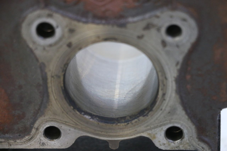 photo de CILINDRO PISTONE PIAGGIO ZIP 4T 50 (2018 - 2020) - Dettagli dei punti di fissaggio