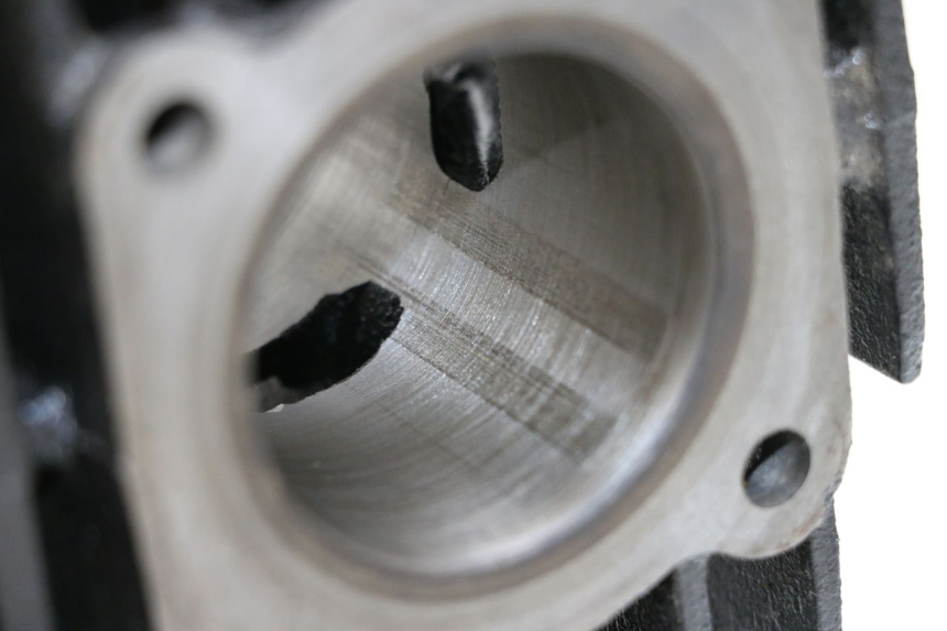 photo de CILINDRO PISTONE YAMAHA PW 80 (1983 - 2014) - Primo piano tecnico