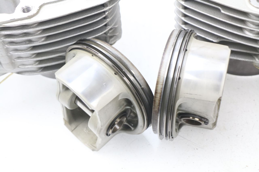 photo de CILINDRO PISTONE BMW R GS 1150 (1999 - 2004) - Angolazione alternativa