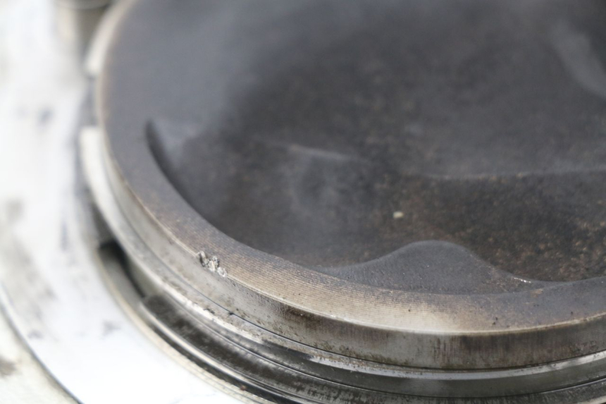 photo de CILINDRO PISTONE BMW R GS 1150 (1999 - 2004) - Zoom sullo stato d'uso