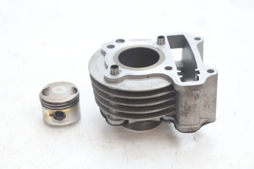 photo de CILINDRO PISTONE LAZIO RENO 50 (2016 - 2021) - Vista principale