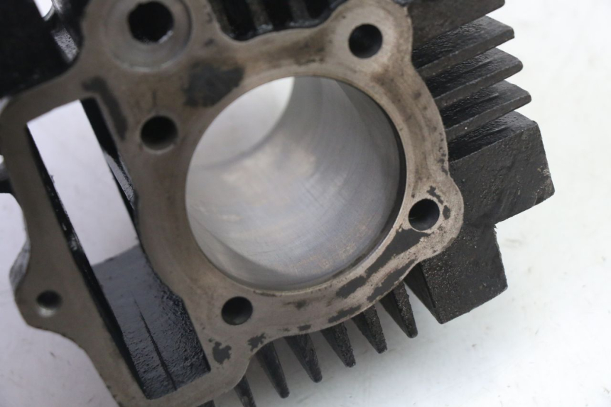 photo de CILINDRO PISTONE APOLLO RFZ 125 - Caratteristiche distintive