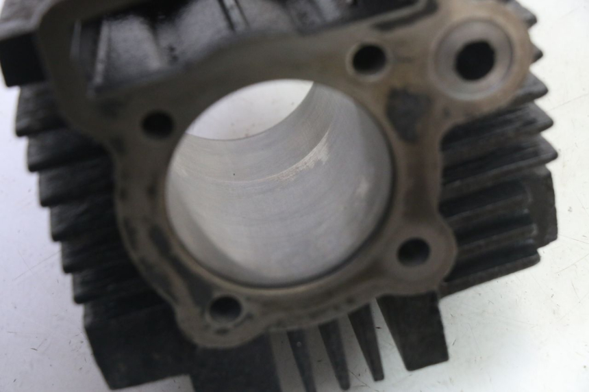 photo de CILINDRO PISTONE APOLLO RFZ 125 - Zoom sui componenti