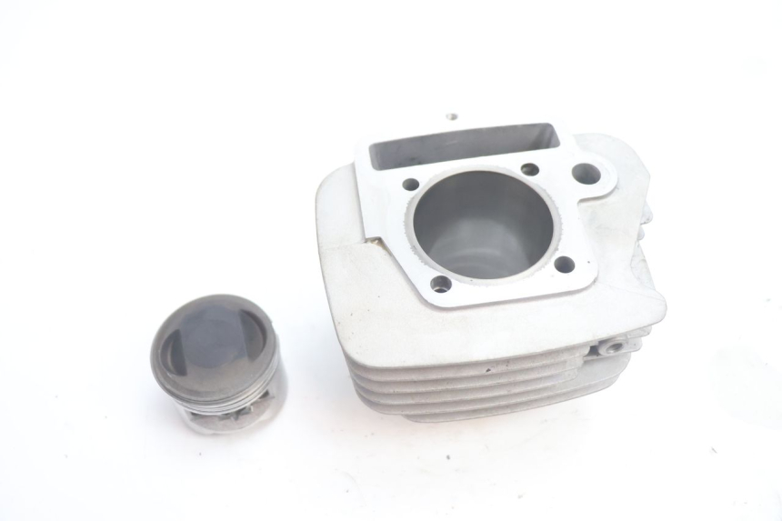 photo de CILINDRO PISTONE APOLLO RFZ 140 - Dettagli dei punti di fissaggio
