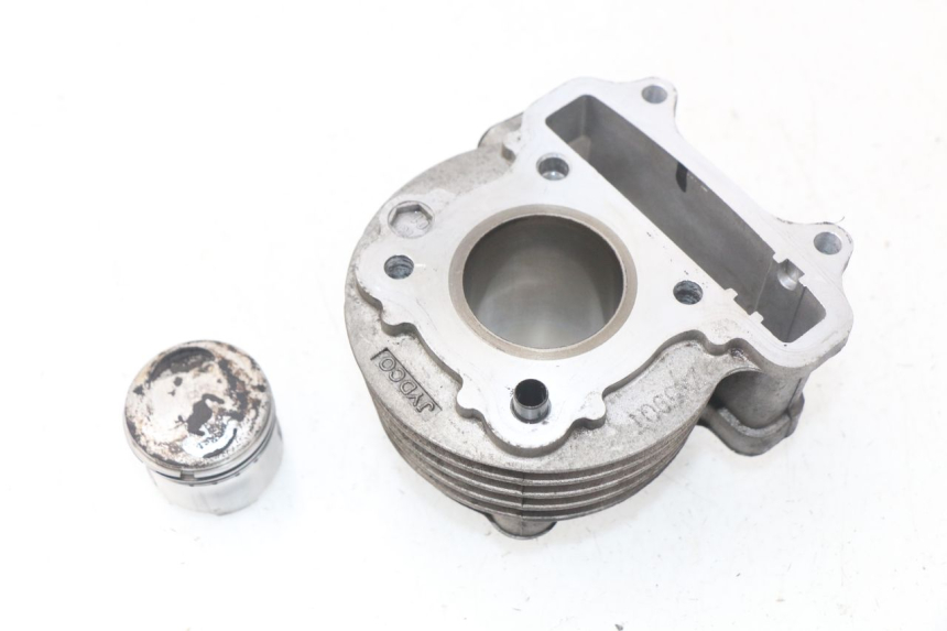 photo de CILINDRO PISTONE TNT MOTOR ROMA 10' 4T 50 (2007 - 2018) - Dettagli dei punti di fissaggio