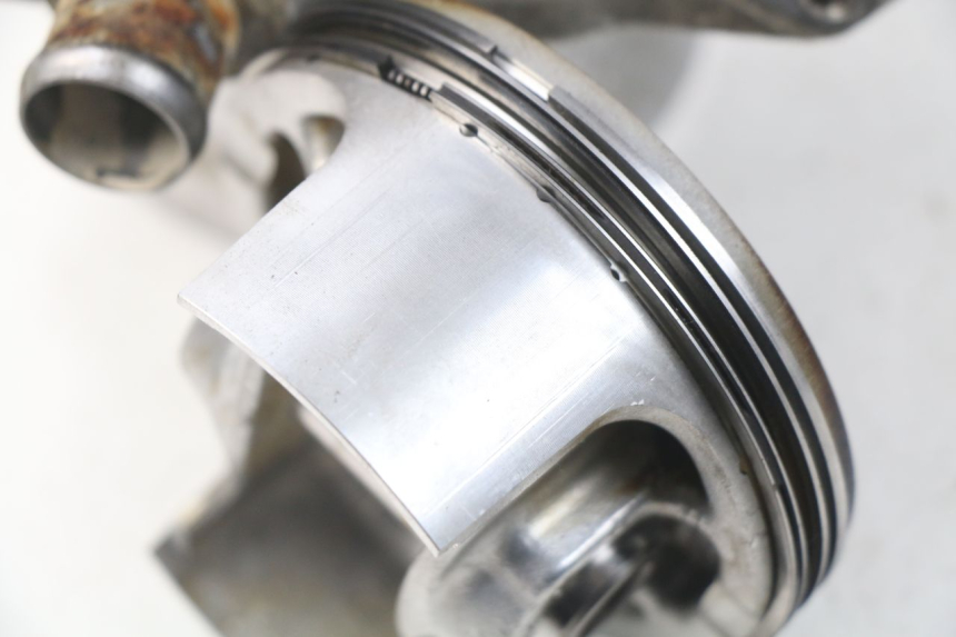 photo de CILINDRO PISTONE PEUGEOT SATELIS 500 (2007 - 2013) - Zoom sui componenti